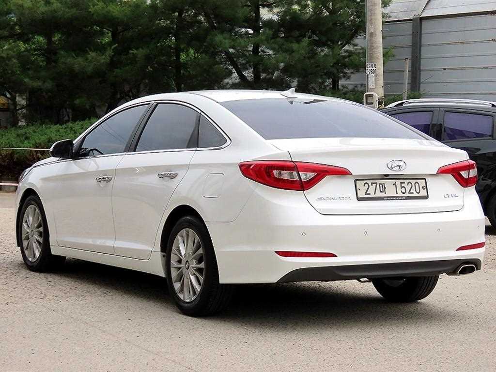 HYUNDAI Sonata - Vista 3