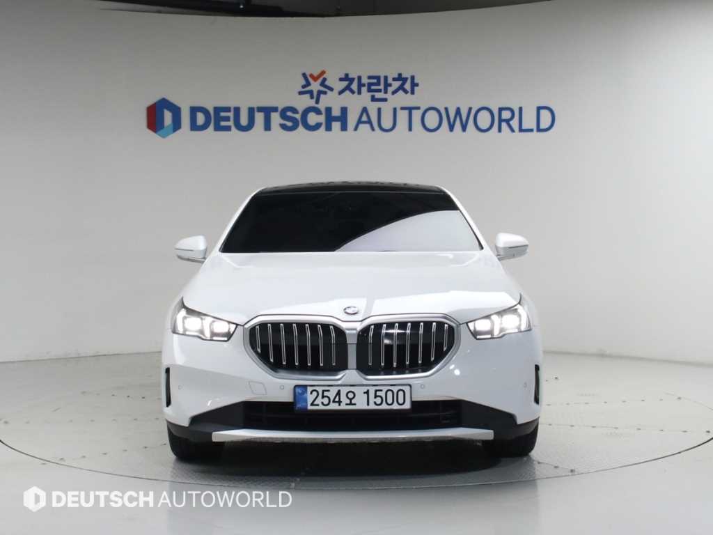 BMW 5 Series - Vista 3