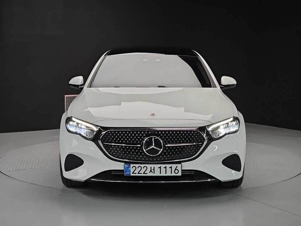 Mercedes Benz E class - Vista 2
