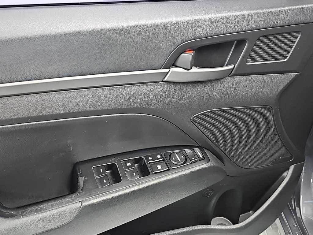 HYUNDAI Avante 2018 Gris - Importación desde Corea - HF Imports Iquique - Foto 16