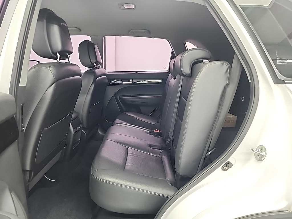 KIA Sorento - Vista 12