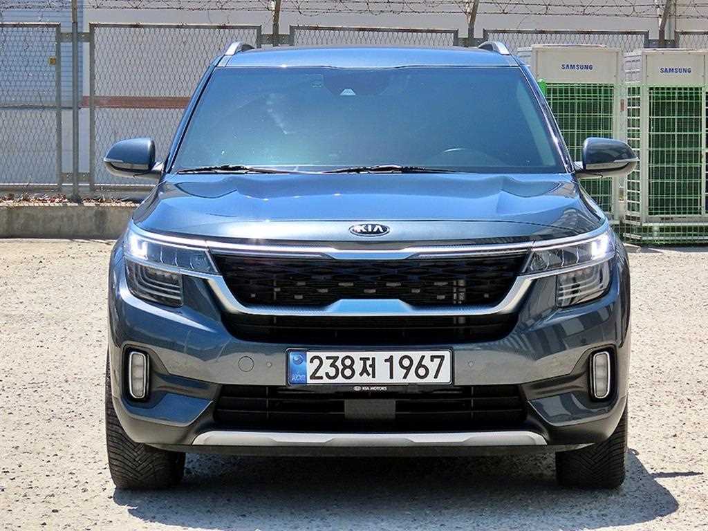 KIA Seltos 2021 Gris - Importación desde Corea - HF Imports Iquique - Foto 1
