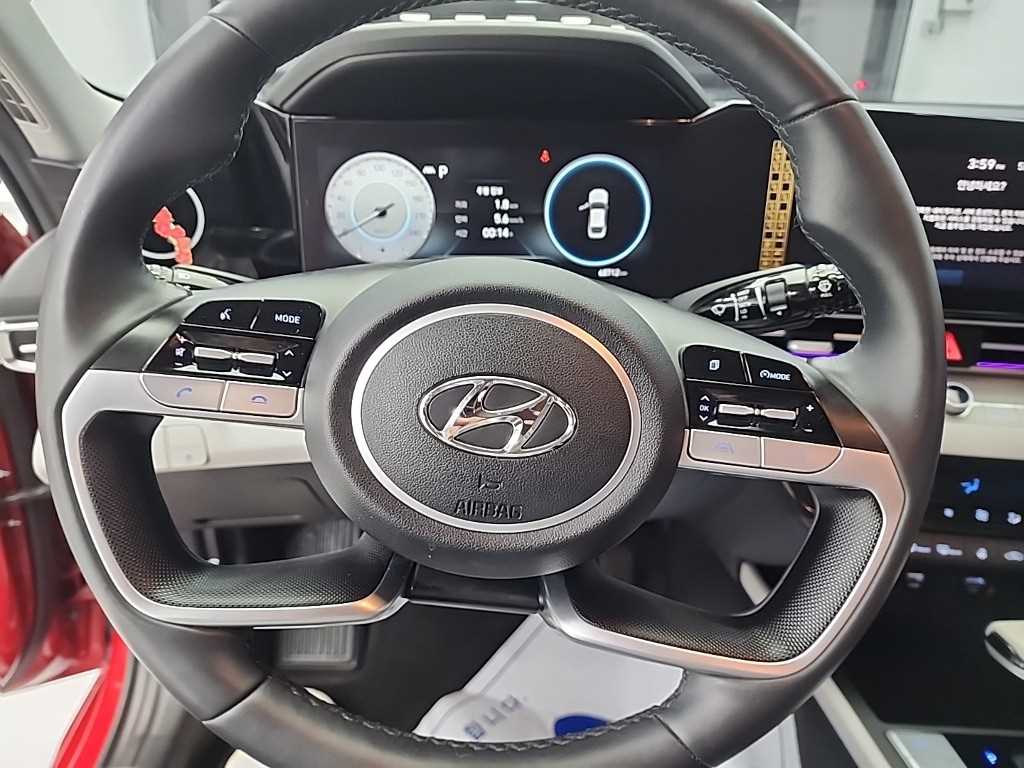 HYUNDAI Avante - Vista 9