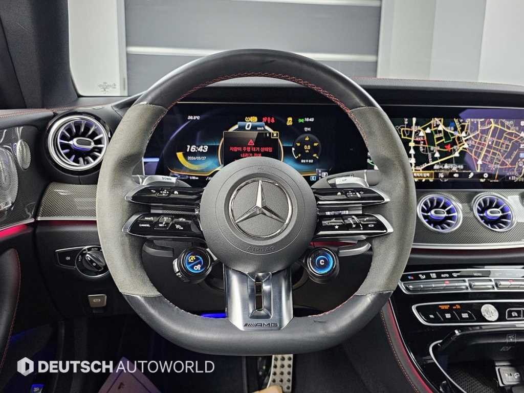 Mercedes Benz E class - Vista 8