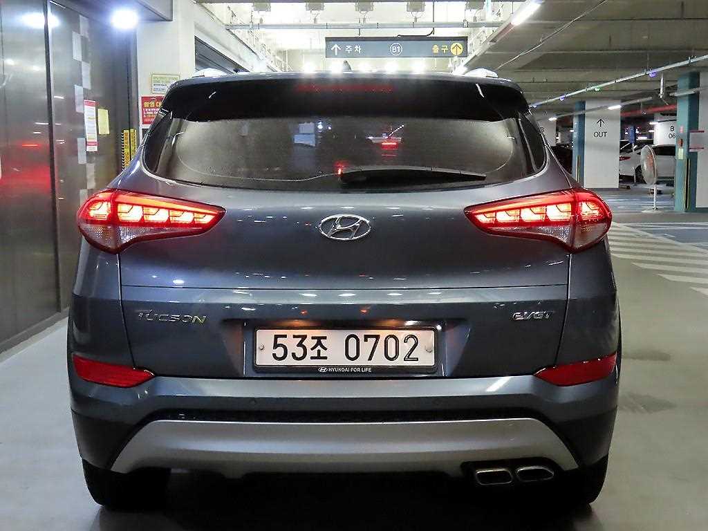 HYUNDAI Tucson - Vista 5