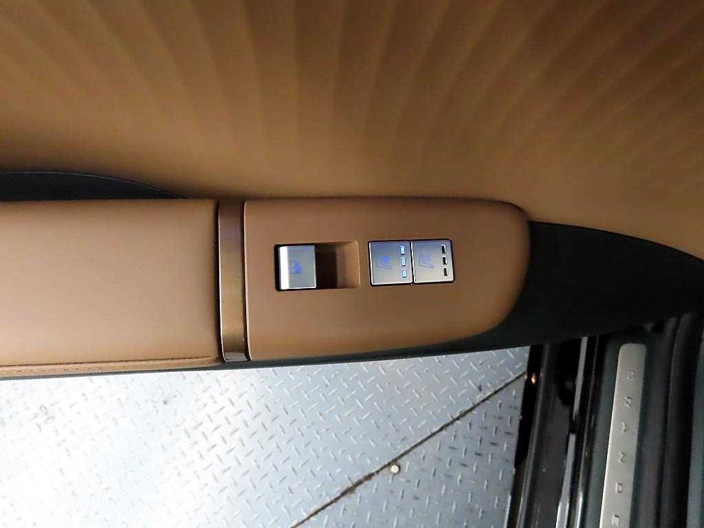 HYUNDAI Grandeur - Vista 12