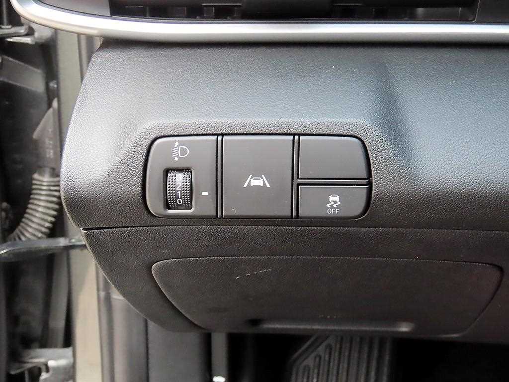 HYUNDAI Avante - Vista 12