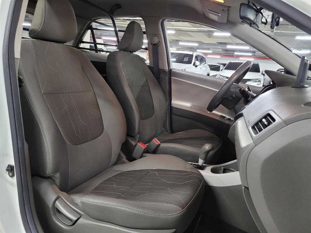 KIA Morning - Vista 9