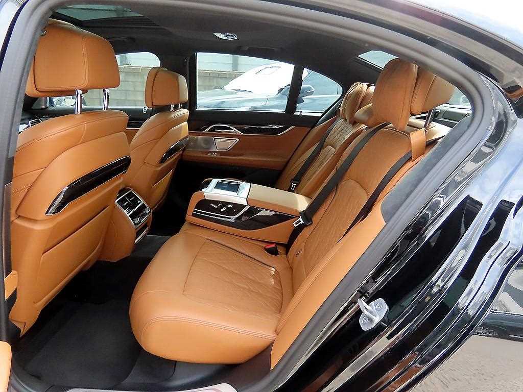 BMW 7 Series - Vista 6