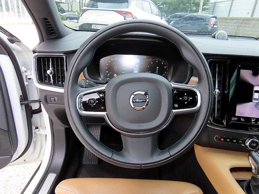Volvo S90 - Vista 8