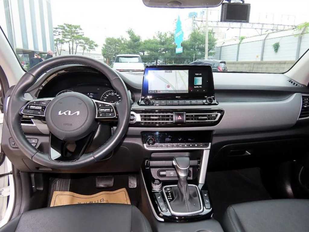 KIA Seltos - Vista 7