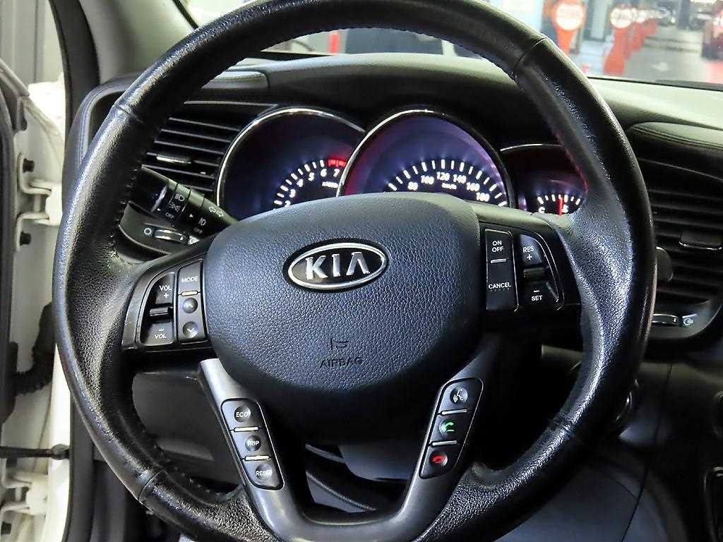 KIA K5 - Vista 8