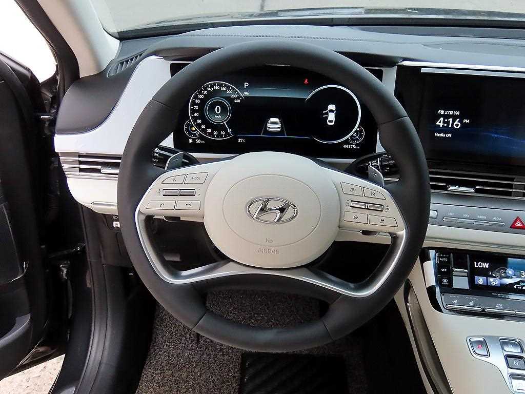 HYUNDAI Grandeur - Vista 8