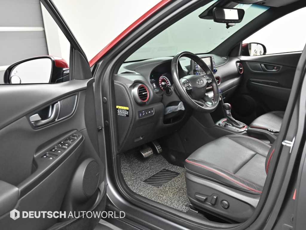HYUNDAI Kona - Vista 11