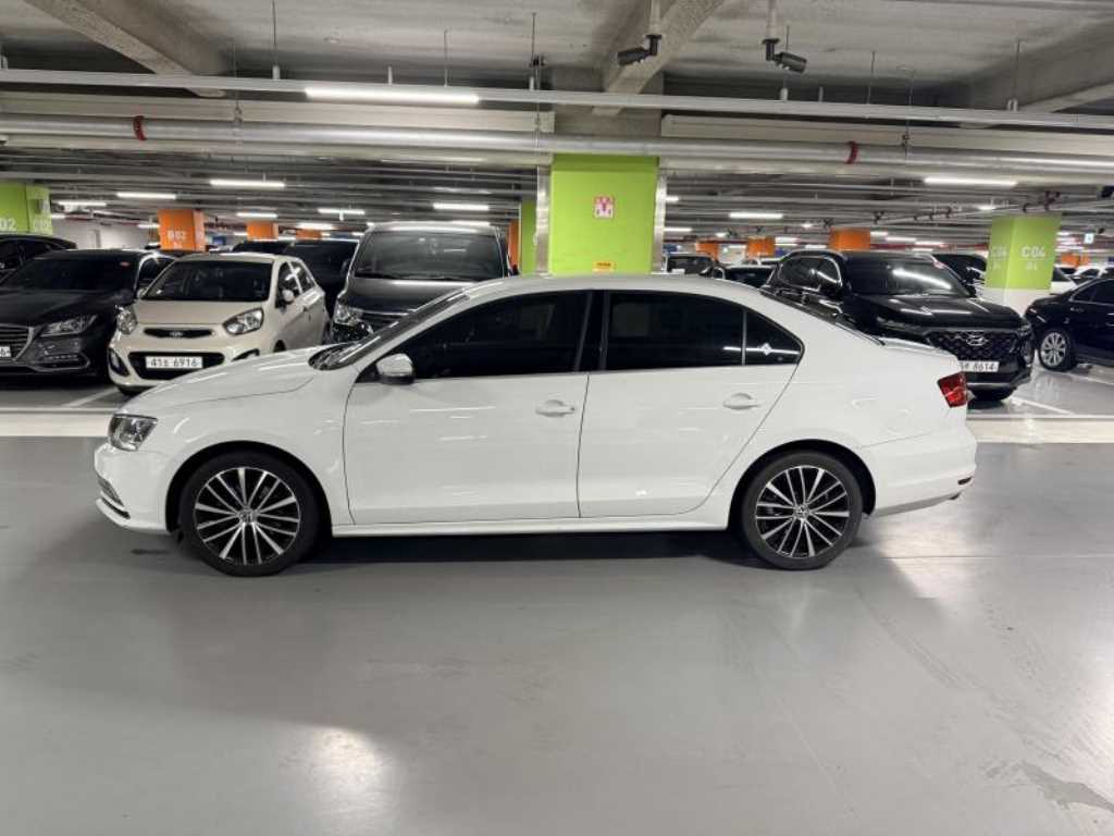 Volkswagen Jetta - Vista 3