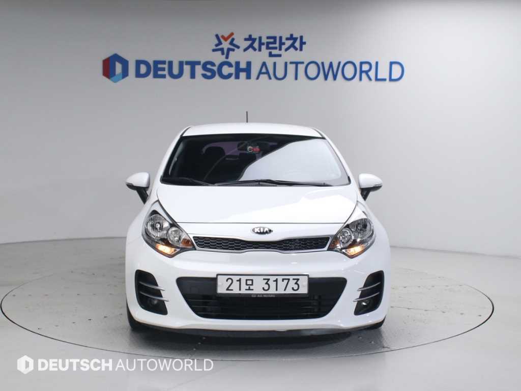 KIA Pride - Vista 3