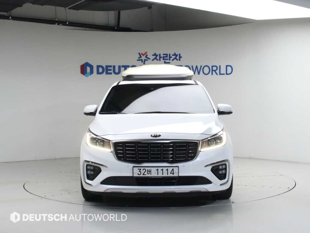 KIA Carnival - Vista 3