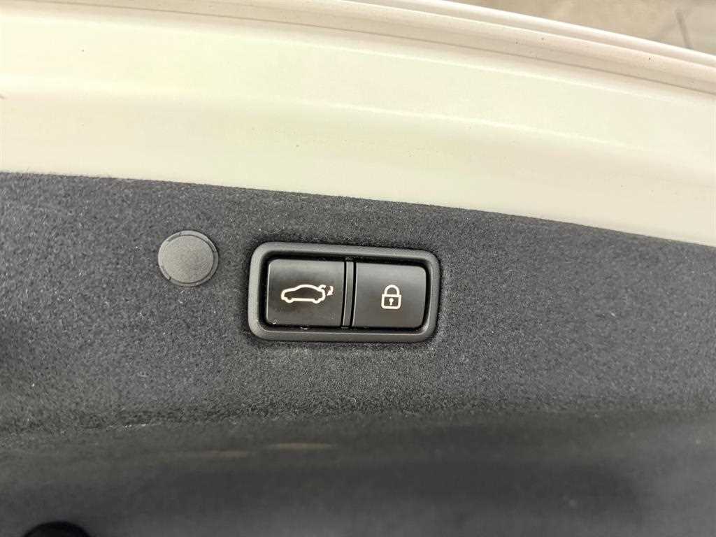 HYUNDAI Grandeur - Vista 6
