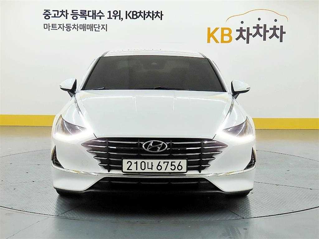 HYUNDAI Sonata - Vista 2