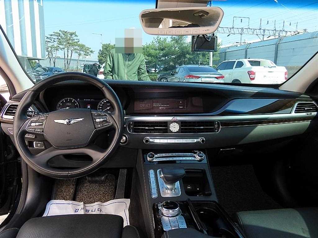 Genesis G90 - Vista 6