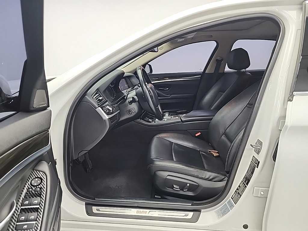 BMW 5 Series - Vista 11
