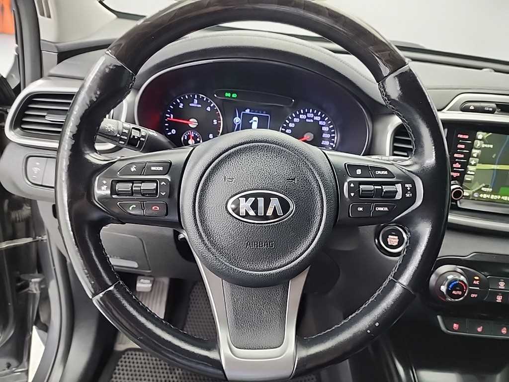 KIA Sorento - Vista 9