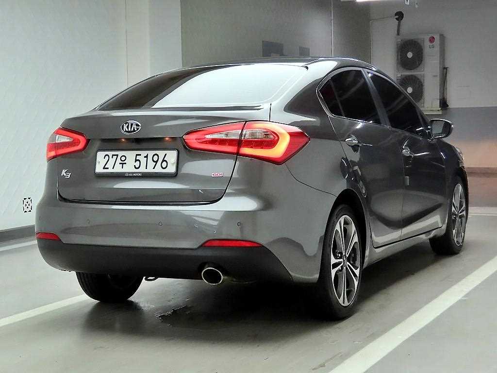 KIA K3 - Vista 4