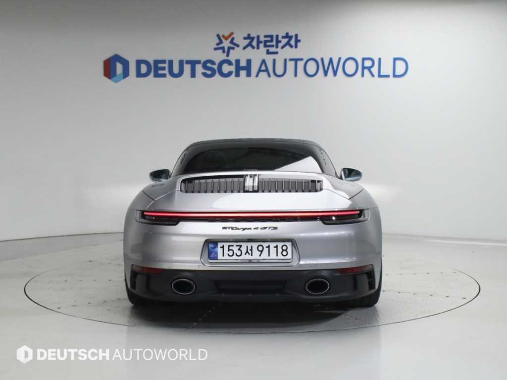 Porsche 911 - Vista 4