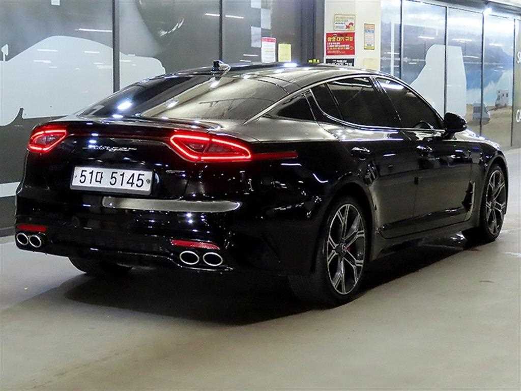 KIA Stinger - Vista 4