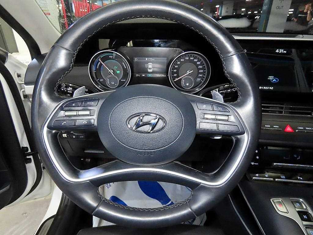 HYUNDAI Grandeur - Vista 8