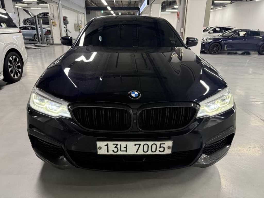 BMW 5 Series 2019 Negro - Importación desde Corea - HF Imports Iquique - Foto 1