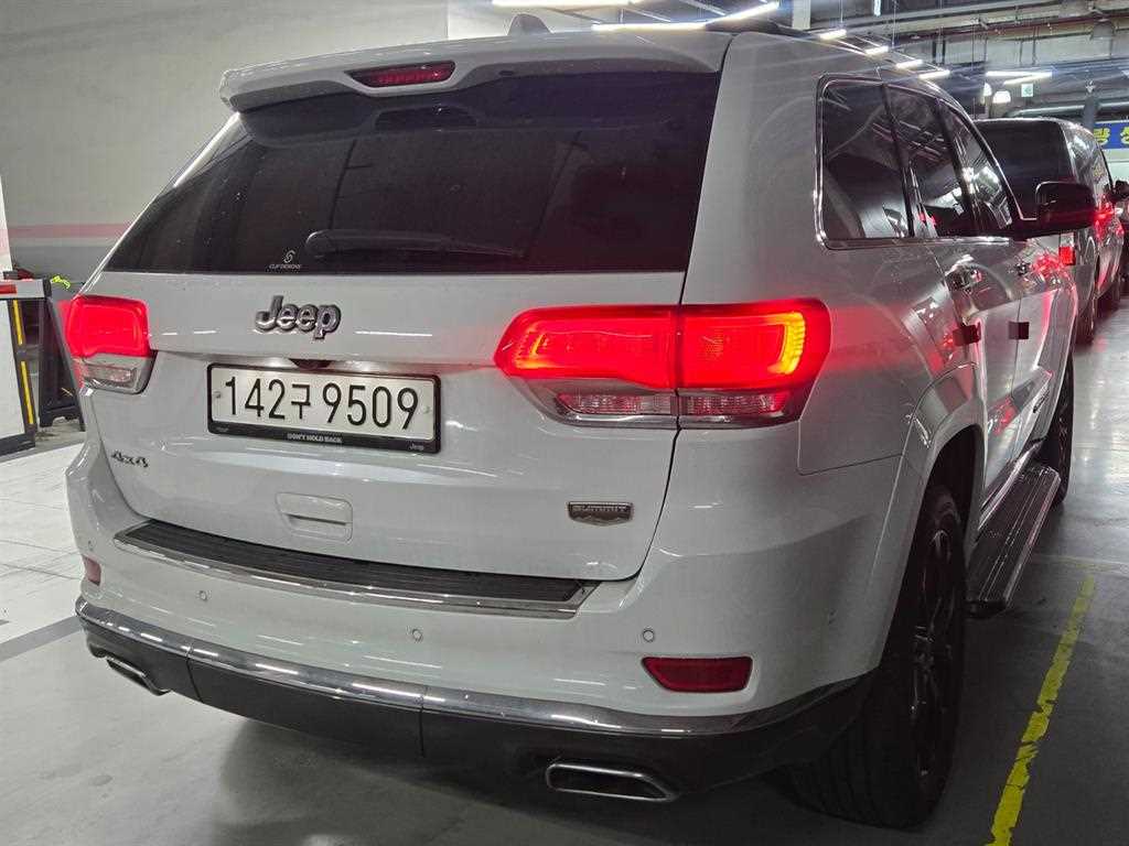 Jeep Cherokee - Vista 4