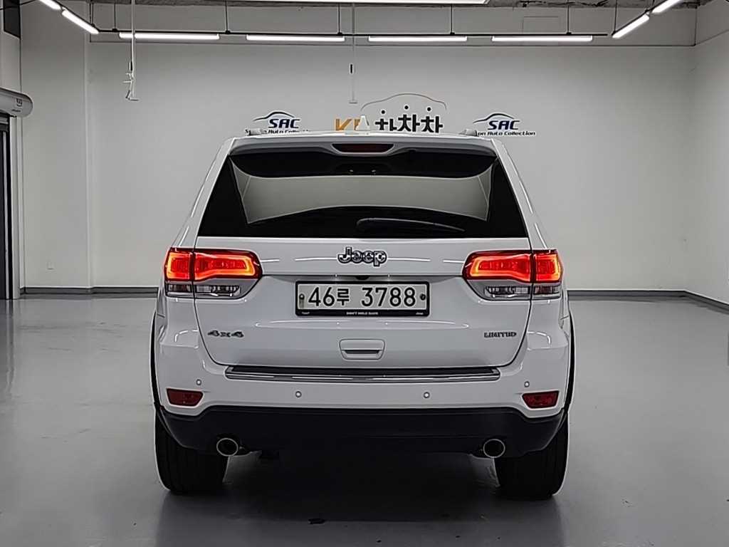 Jeep Cherokee - Vista 3
