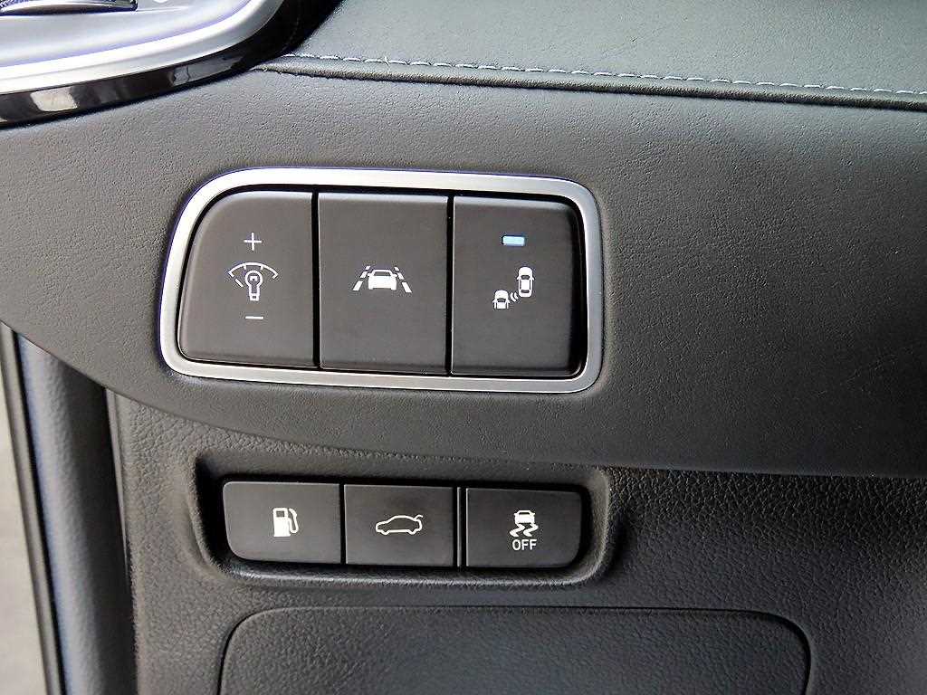 HYUNDAI Grandeur - Vista 12