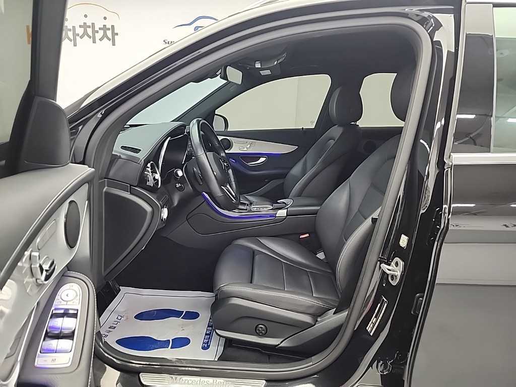 Mercedes Benz GLC Class - Vista 11