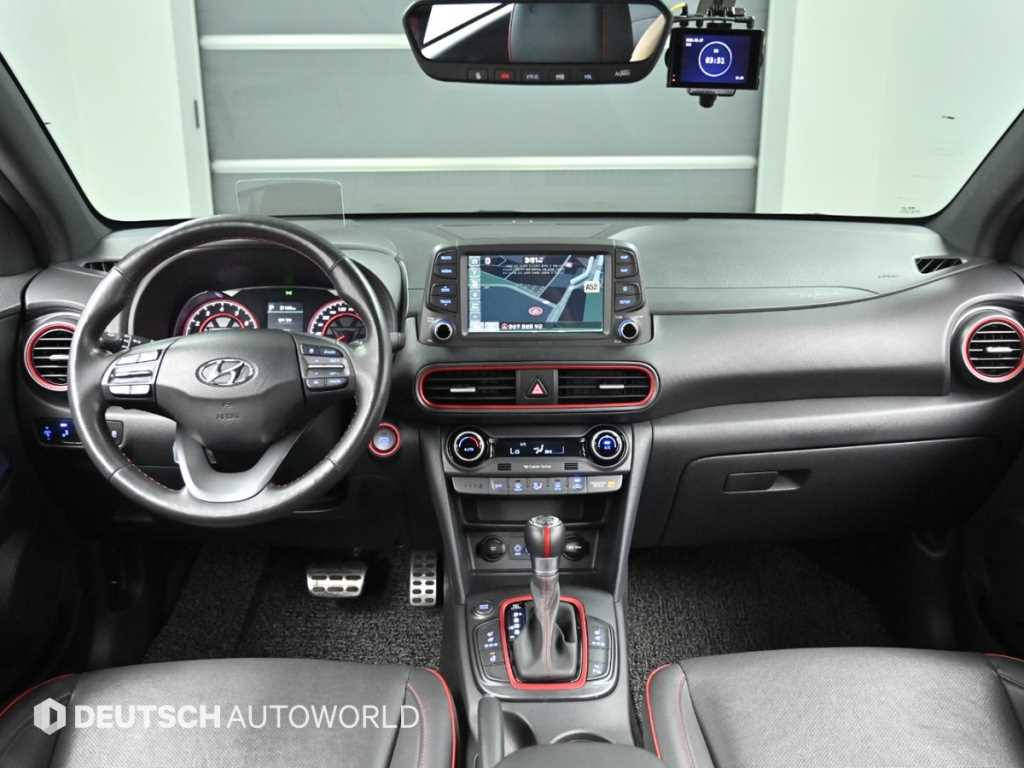 HYUNDAI Kona - Vista 7