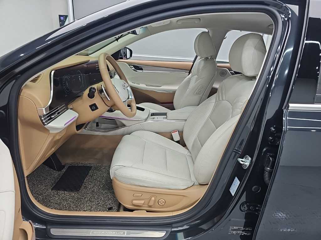 HYUNDAI Grandeur - Vista 11