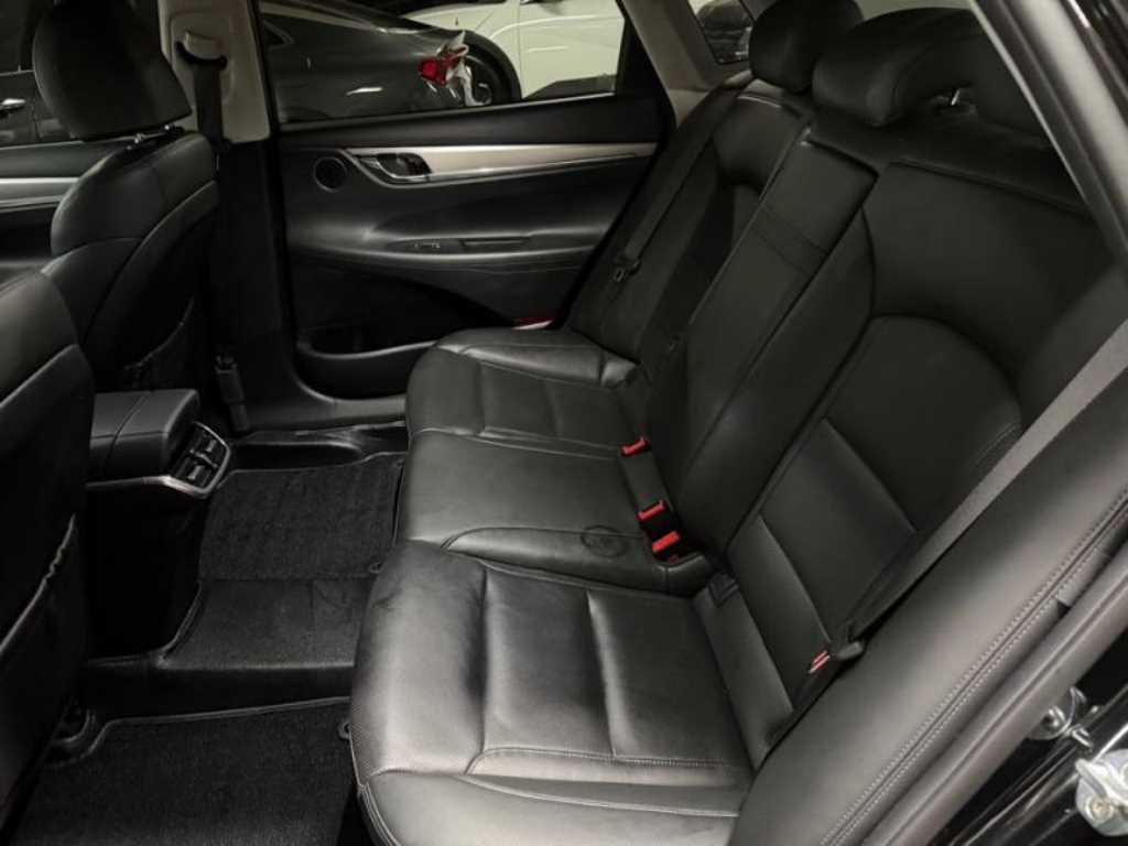 HYUNDAI Grandeur - Vista 7
