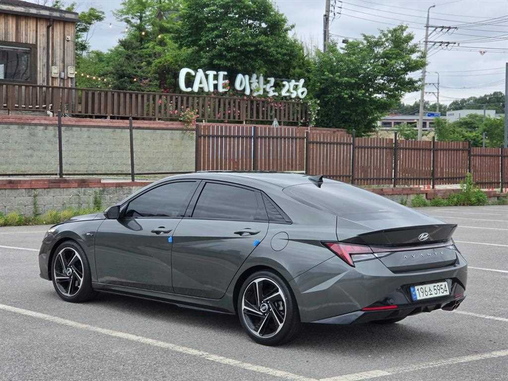 HYUNDAI Avante - Vista 4
