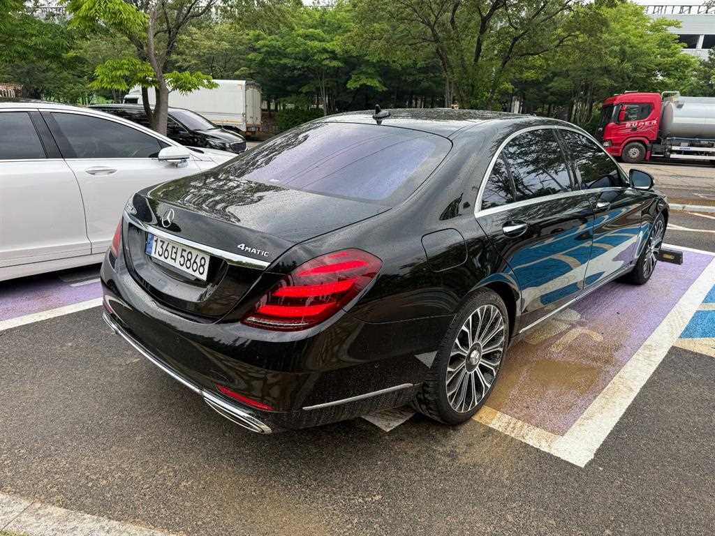 Mercedes Benz S Class - Vista 3