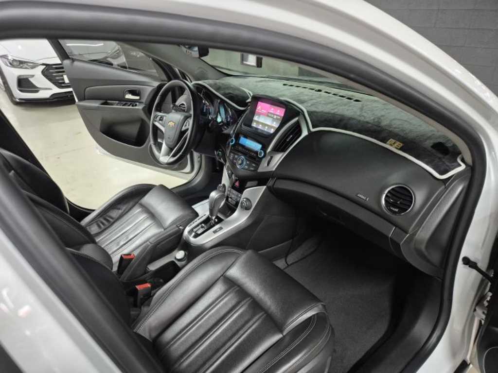 Chevrolet Cruise - Vista 7
