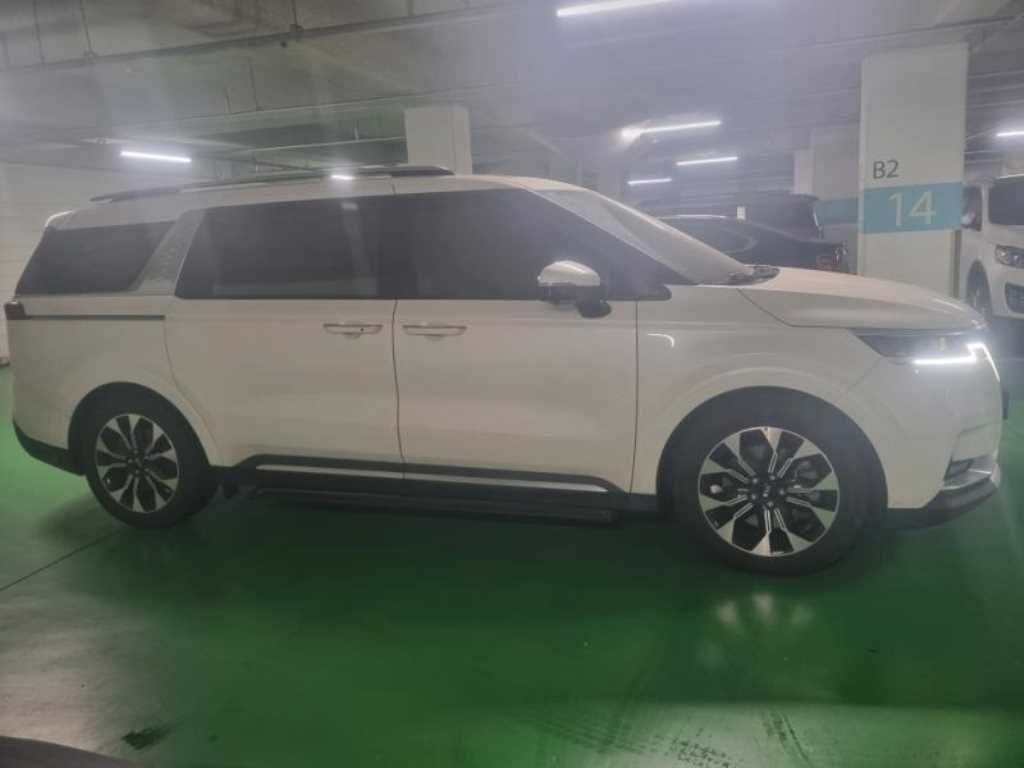 KIA Carnival - Vista 4
