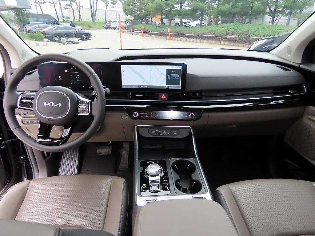 KIA Carnival - Vista 7