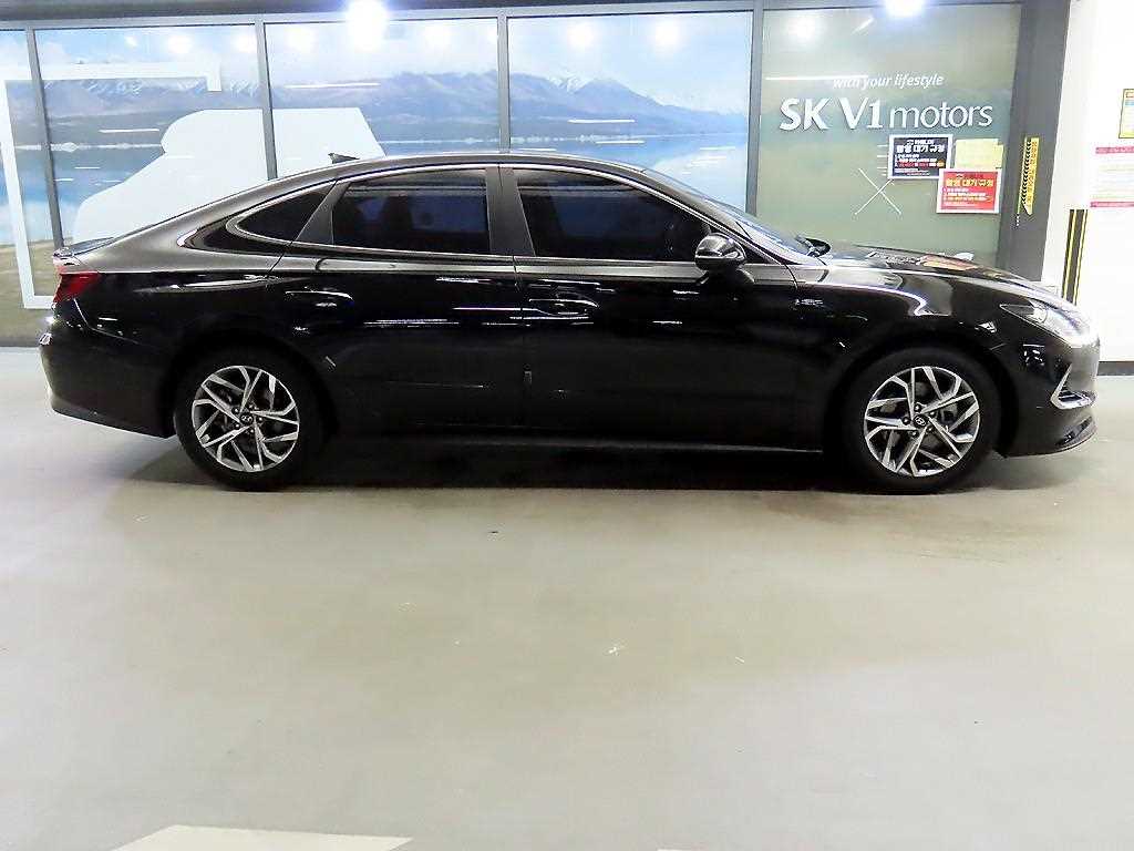 HYUNDAI Sonata - Vista 3