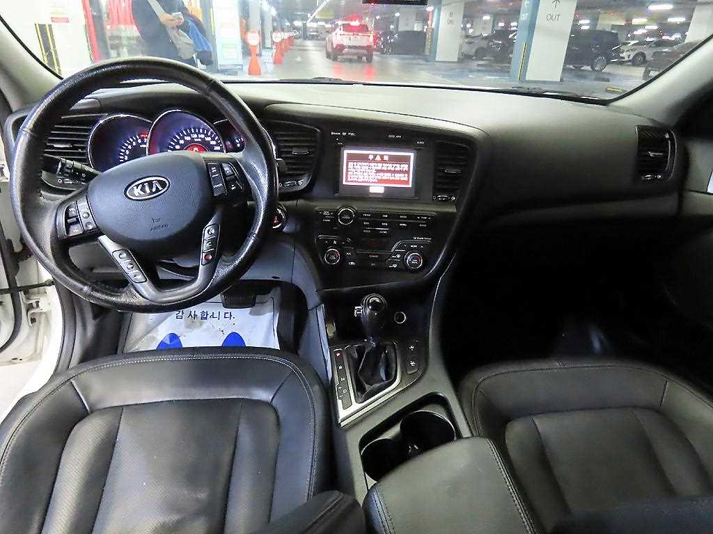 KIA K5 - Vista 10