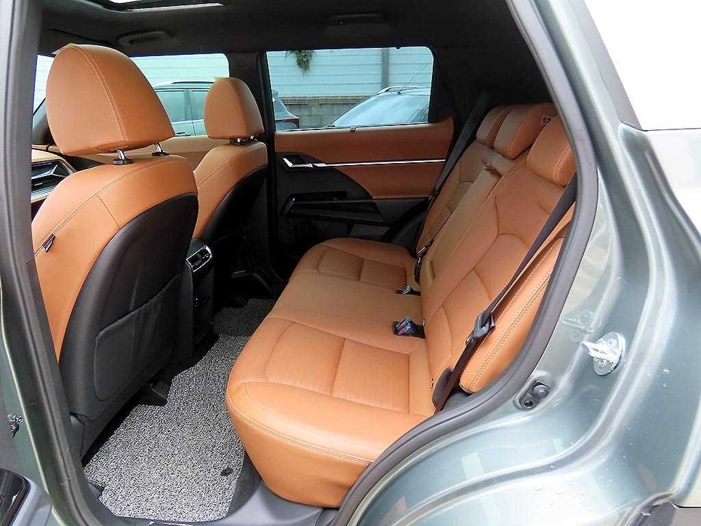 Ssangyong Torres - Vista 6