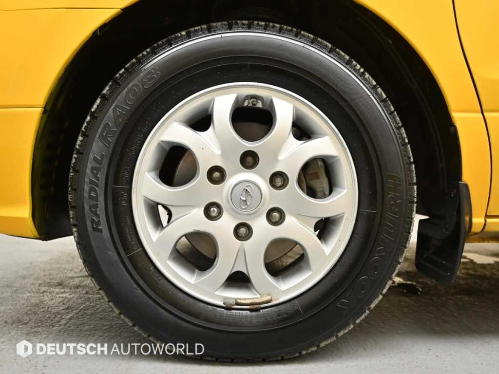HYUNDAI Starex - Vista 6
