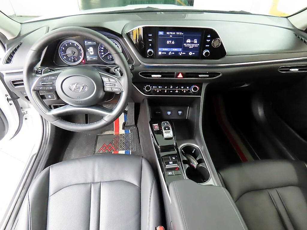 HYUNDAI Sonata - Vista 7