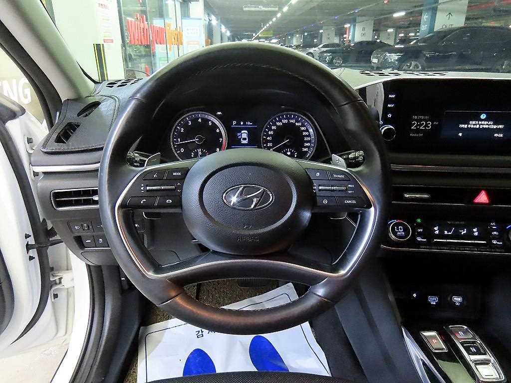 HYUNDAI Sonata - Vista 8