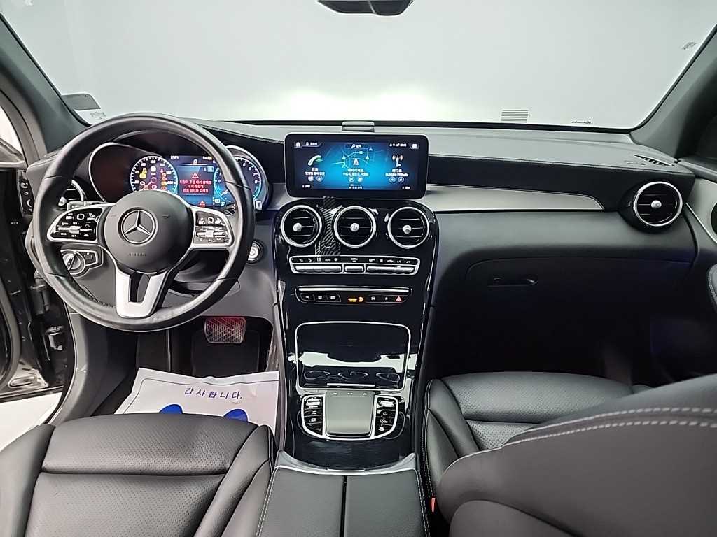 Mercedes Benz GLC Class - Vista 7